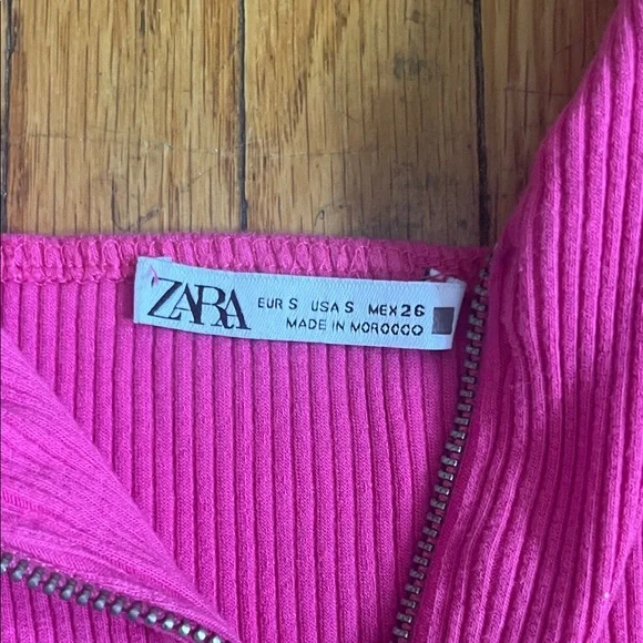 Zara Fuchsia Ribbed Zip Crop Tank - Picture 2 of 3